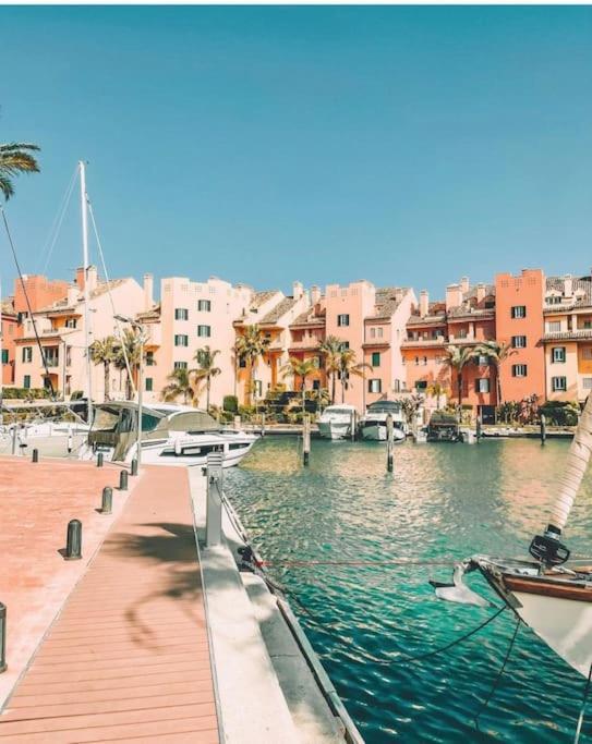 Aquamarine Apartment In Marina Sotogrande Bagian luar foto
