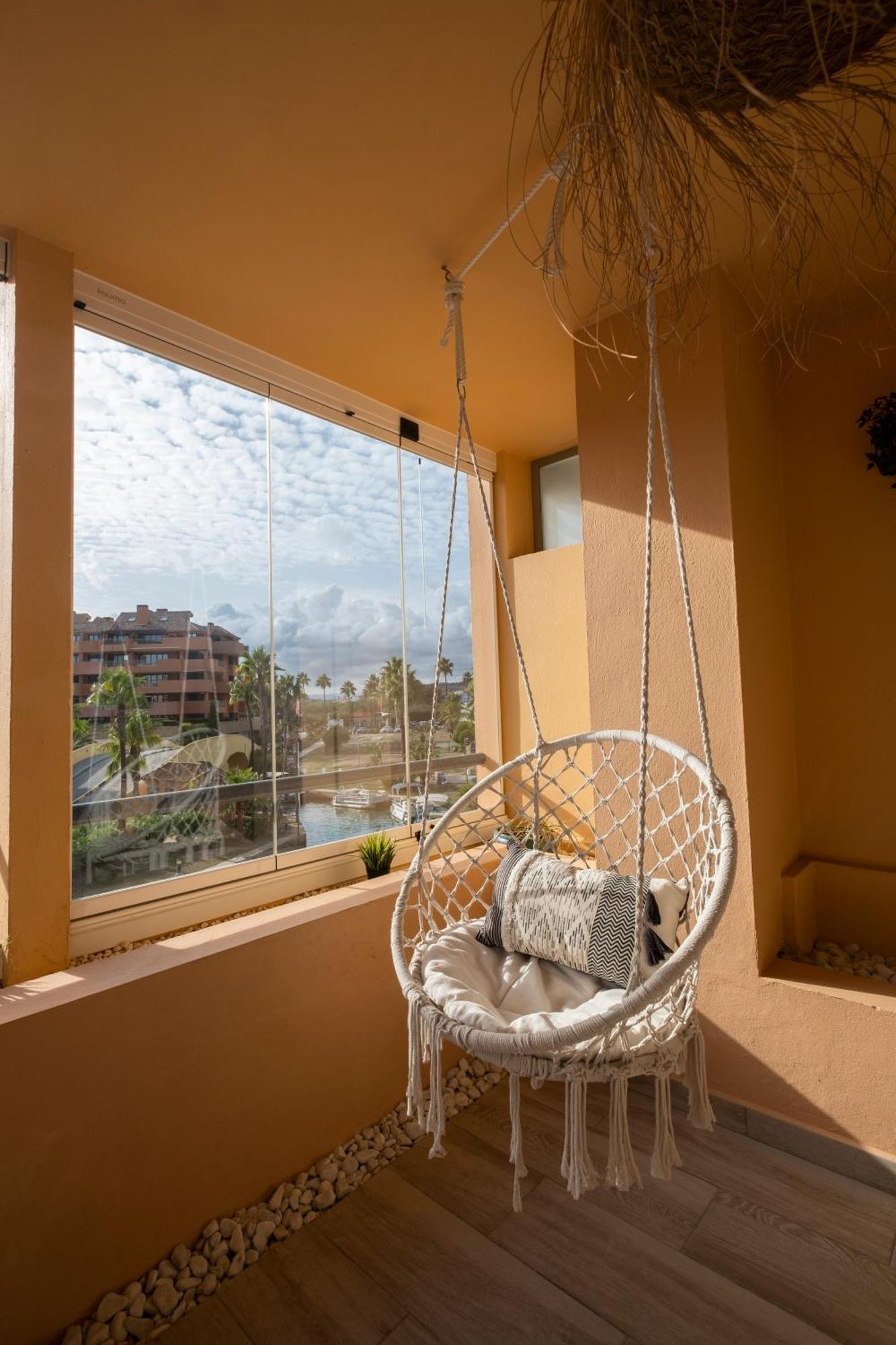 Aquamarine Apartment In Marina Sotogrande Bagian luar foto