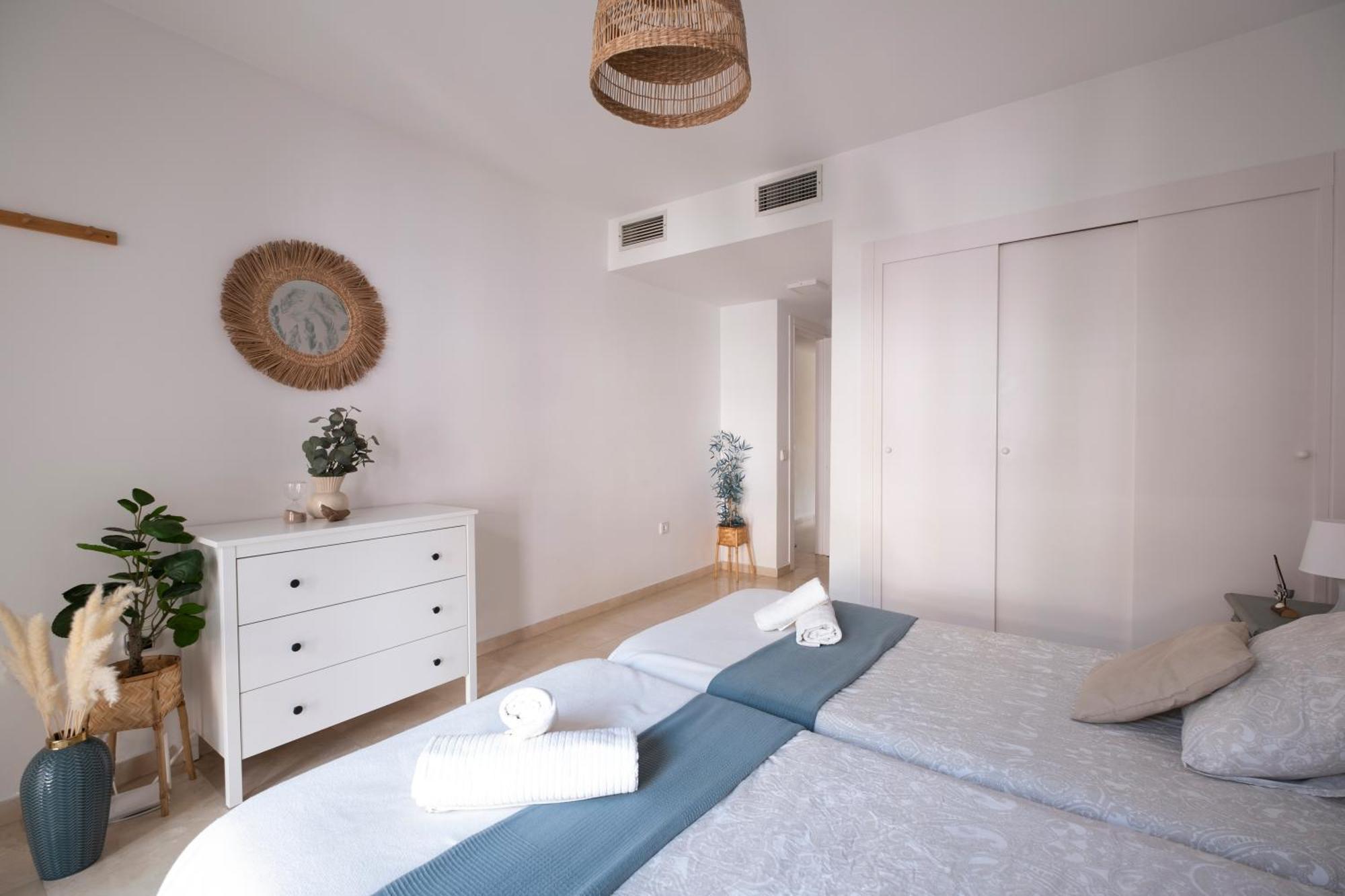 Aquamarine Apartment In Marina Sotogrande Bagian luar foto